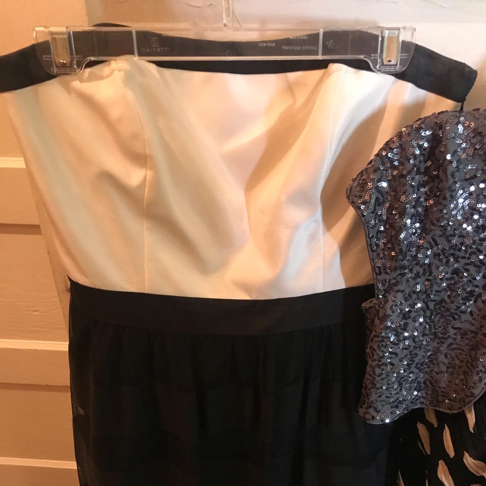 Beautiful dress! White House Black Market